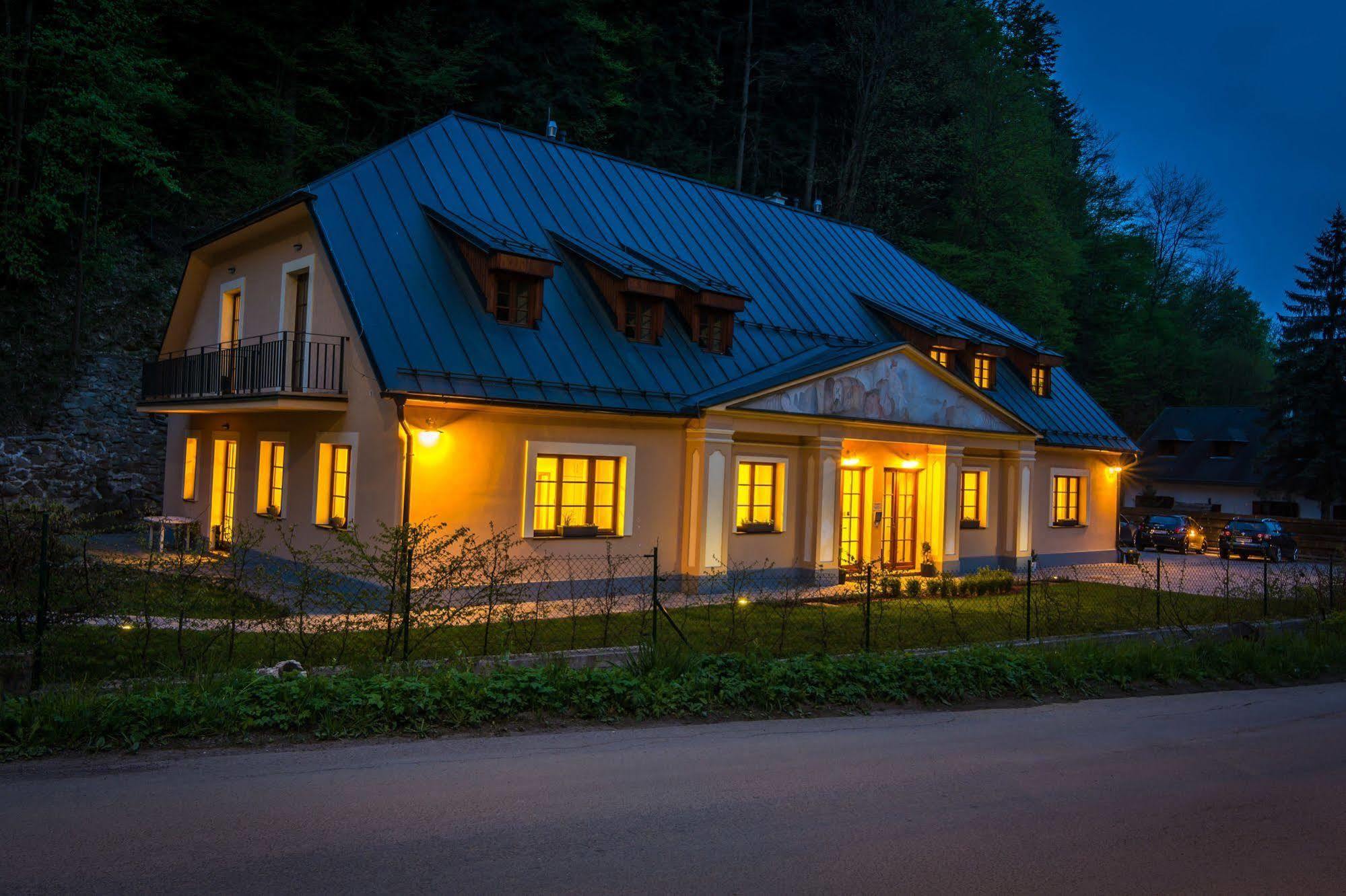 Apartmany Weissov Dom Banská Štiavnica Dış mekan fotoğraf